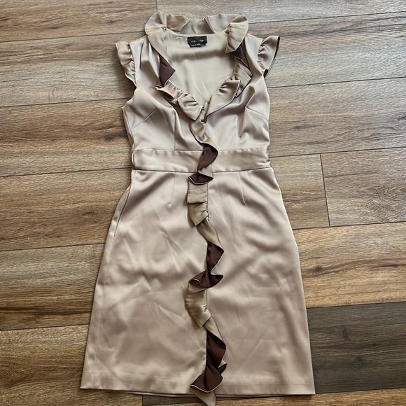 Max & Cleo Absolutely Flattering & Beautiful Satin Brown Dress - Picture 1 of 7